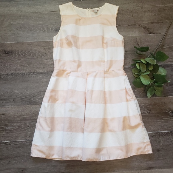 GAP Dresses & Skirts - Gap Preppy Fit & Flare Dress